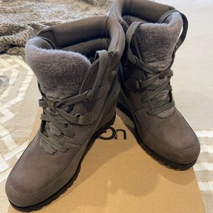 UGGS boots, size 9.5